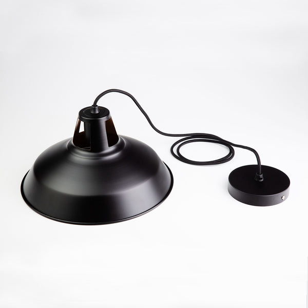 PENDENTE COM CÚPULA NAHUEN PEQUENO - PRETO